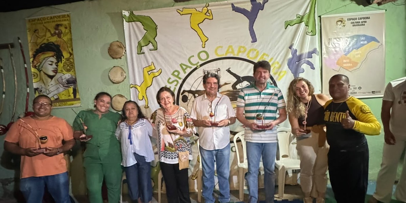 Dr. Aloísio em encontro com populares